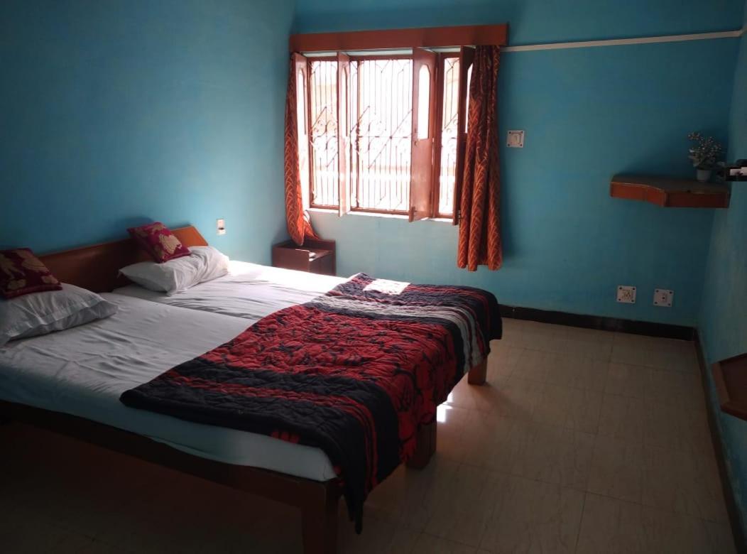 Hotel Yogi Lodge Khajurāho Extérieur photo