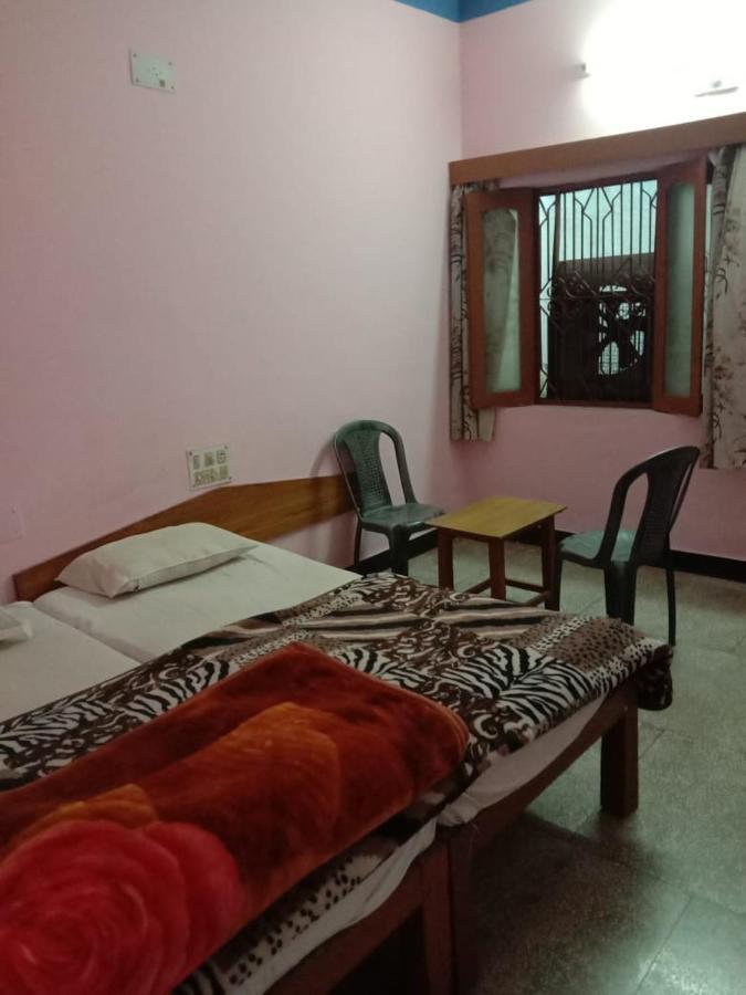 Hotel Yogi Lodge Khajurāho Extérieur photo