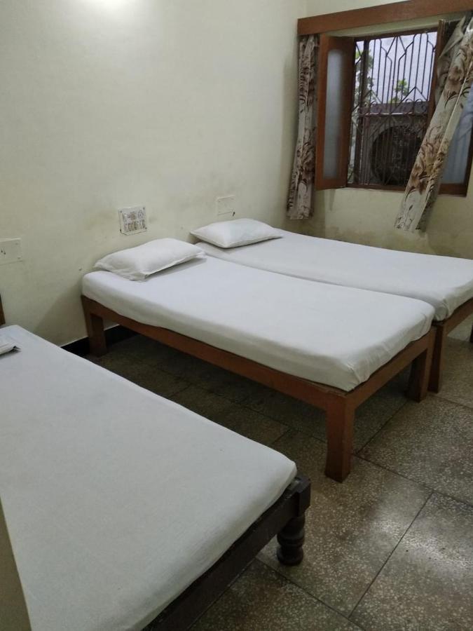 Hotel Yogi Lodge Khajurāho Extérieur photo