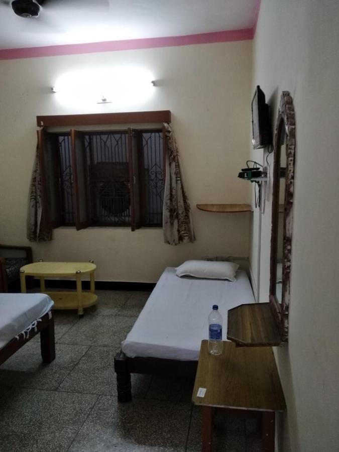 Hotel Yogi Lodge Khajurāho Extérieur photo