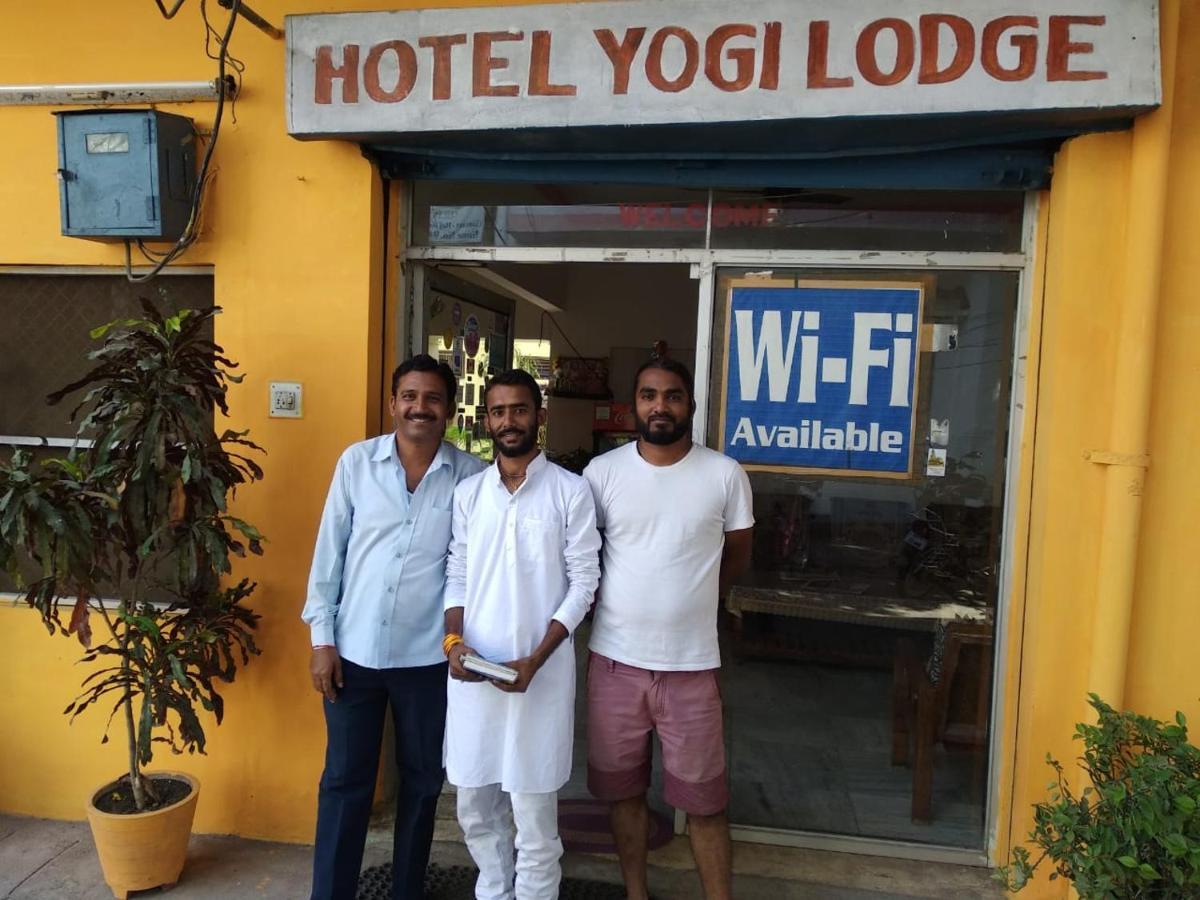 Hotel Yogi Lodge Khajurāho Extérieur photo